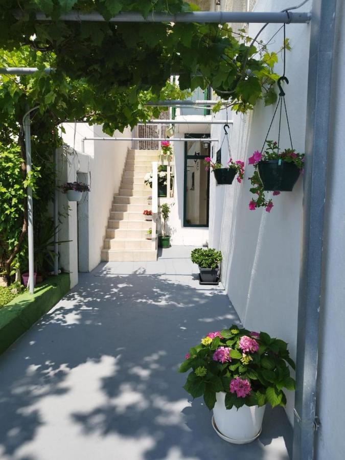 Apartments Mare - 150 M From Beach Brela Eksteriør billede